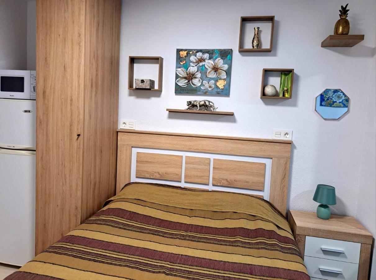 Apartamento Comfortable Studio With Sea View Benidorm Exterior foto